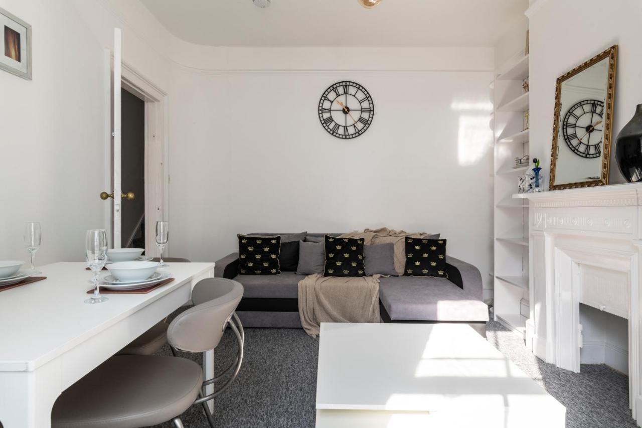Quality Stay Rooms Hove Esterno foto